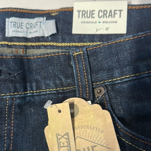 True Craft Blue Relaxed Jeans with Vintage Style - Picture 2 of 12